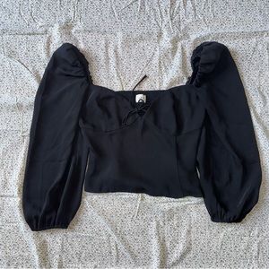 Aritzia Wilfred Black Puff-Sleeve Sweetheart Blouse